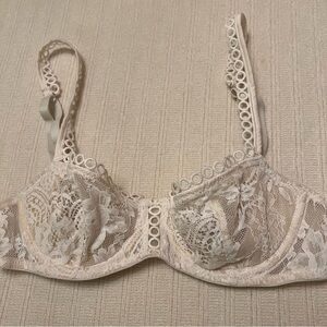 Victoria’s Secret 32b white lace push up without padding bra